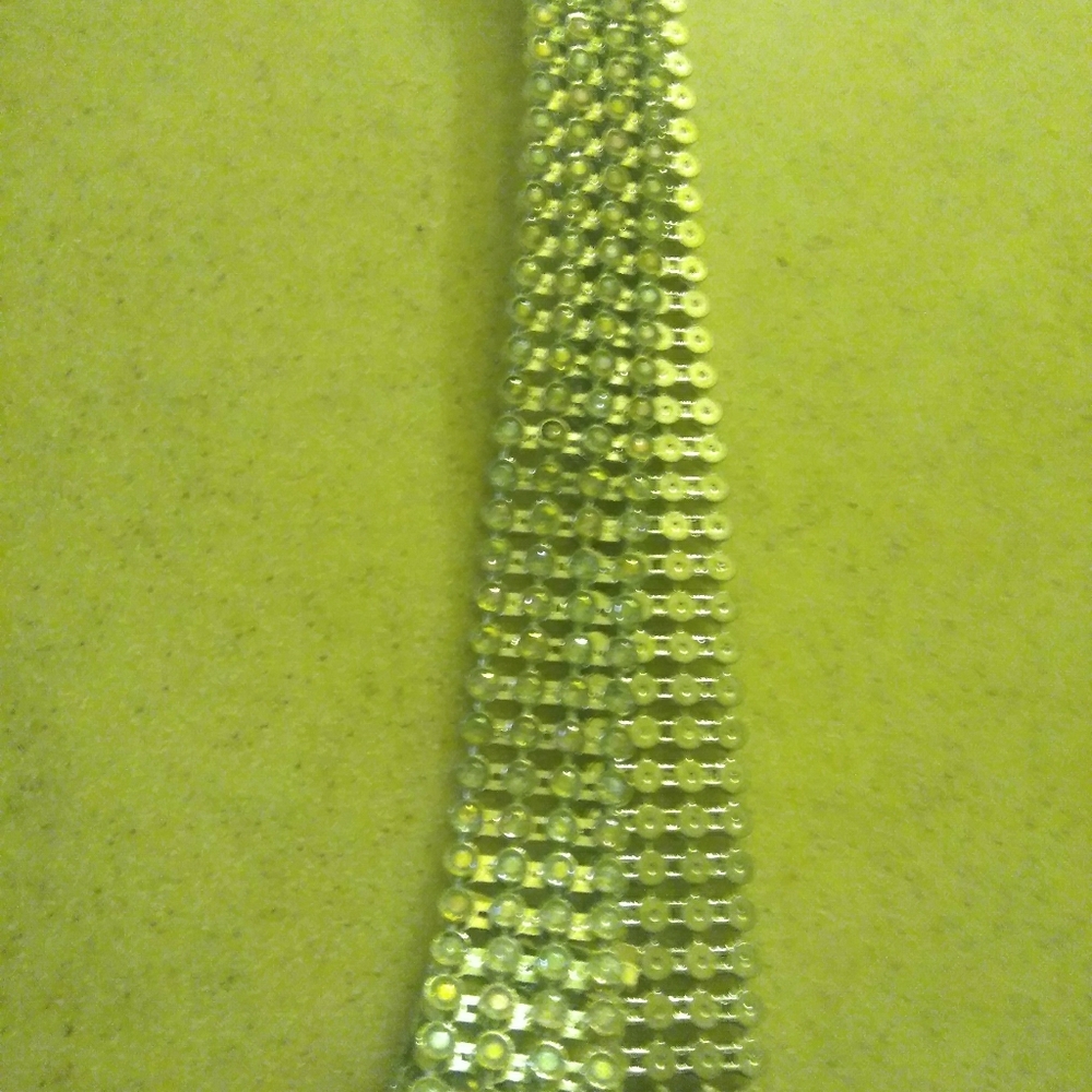 Belt adjusts